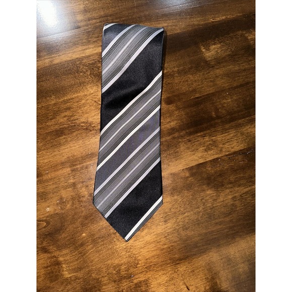 Geoffrey Beene 100% Silk Tie Black Gray And White Diagonal Stripes Hand Made - Picture 6 of 6